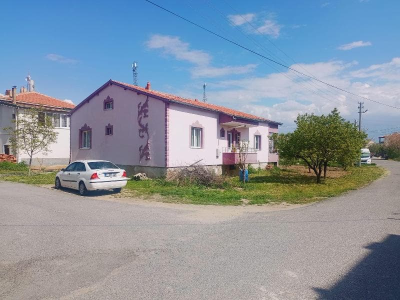 Bağdüz Mahallesinde Arsa (Müstakil Ev)