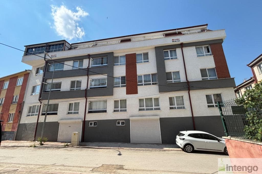 ODUNPAZARI YILMAZ SİTESİ'NDE SATILIK ÇATI DUBLEKSİ (AB-1275)
