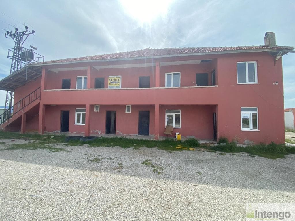 ÇORUM MERKEZ KARAPINAR KÖYÜ'NDE SATILIK ARSA VE ATÖLYE (100777898)
