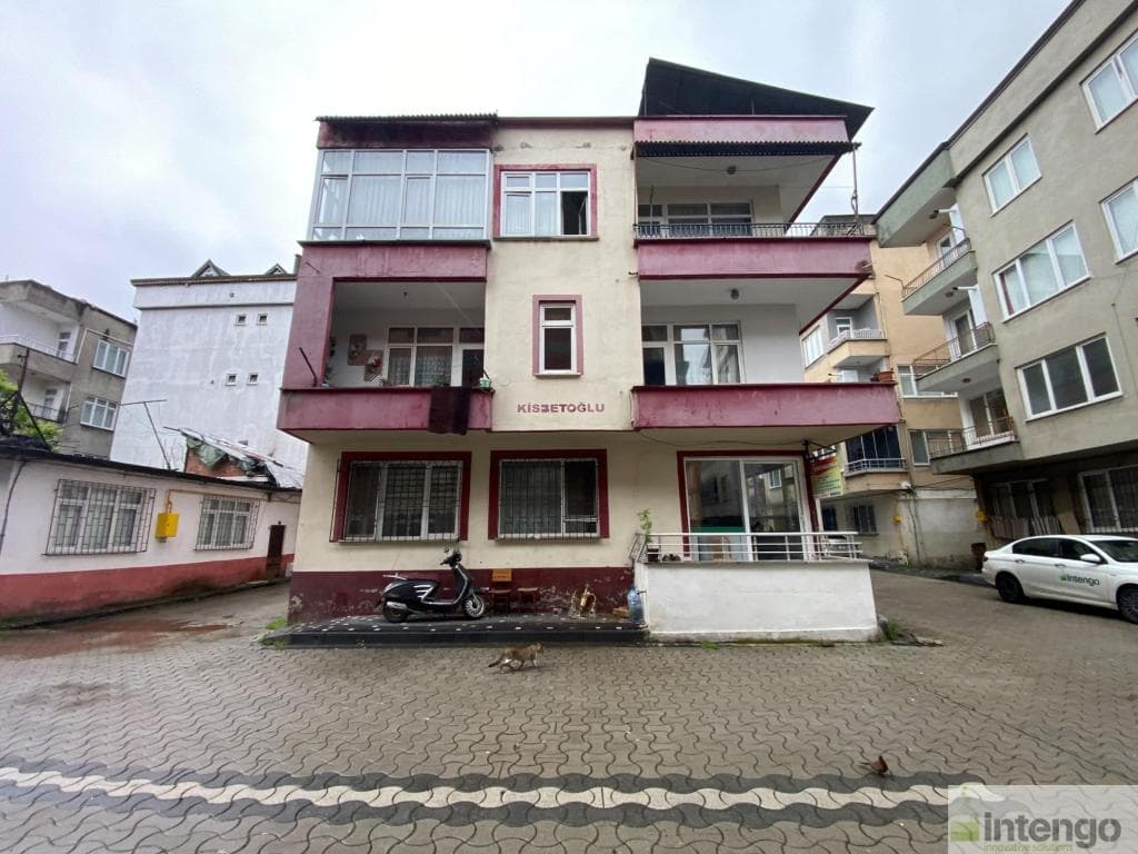 ÜNYE LİSELER MAH.'DE SATILIK DAİRE (100800334)