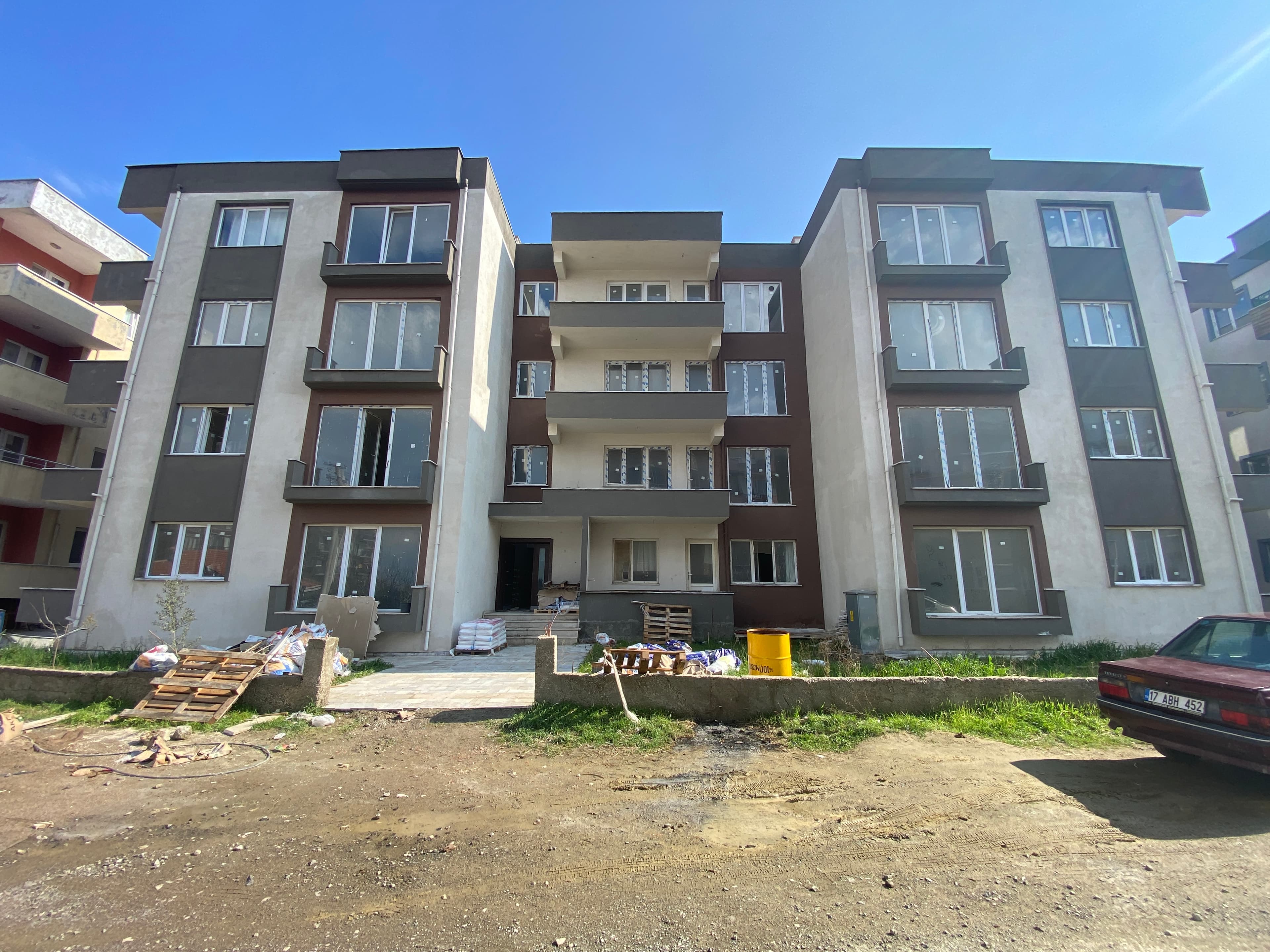 LAPSEKİ GAZİ SÜLEYMAN PAŞA MAH.'DE DAİRE (R-1347)