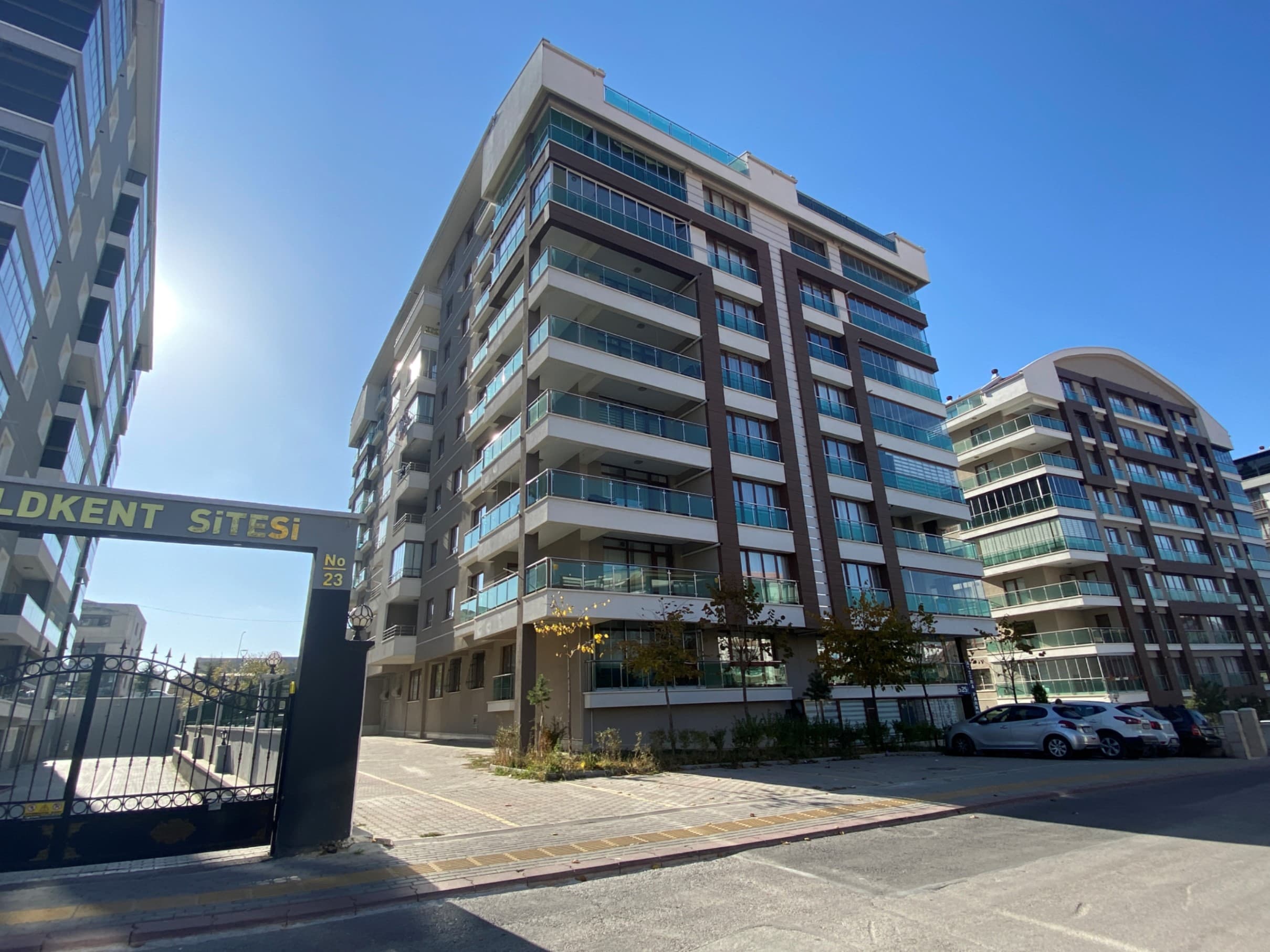 GÜNEŞEVLER MAH. ASTERA PARK KONUTLARINDA ÇATI DUBLEKSİ (R-1079)