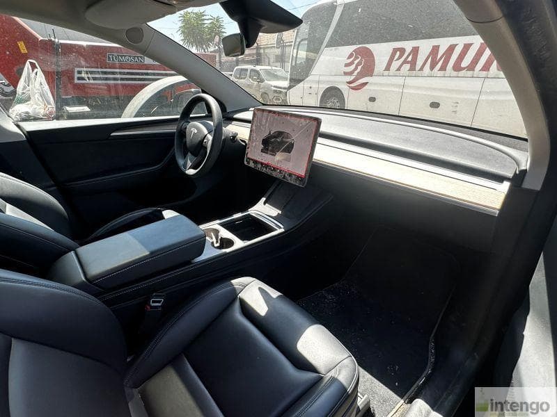 Tesla Model Y Rwd Legacy Standart R.